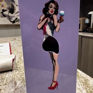 Facial Tissue Holder